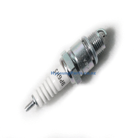 NGK Spark Plug (BP6HS) Hyosung SD50 SB50 TE50